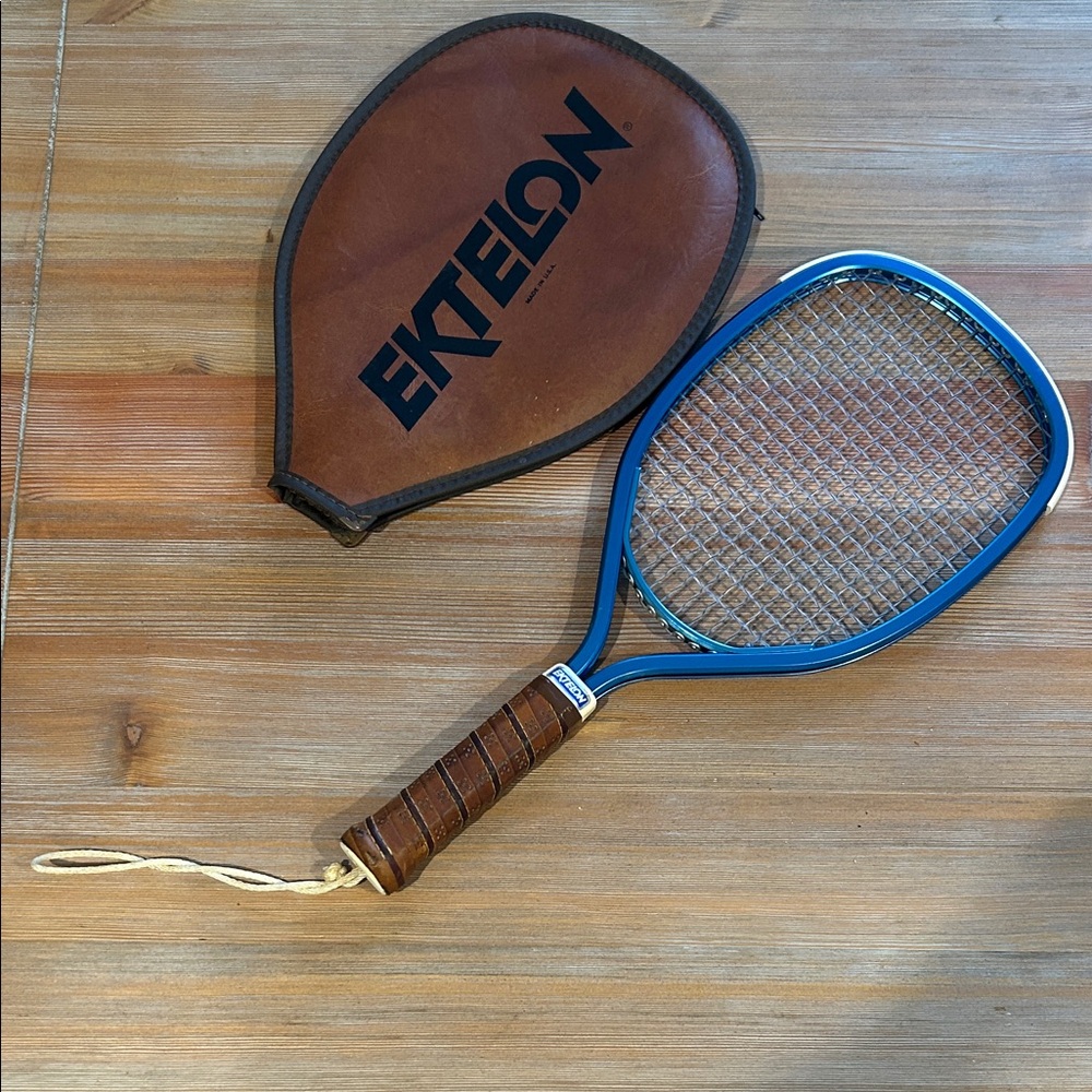 Ektelon Blue Racquet with Cover